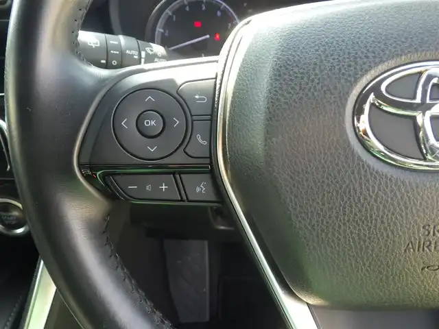 トヨタ ハリアー Z 千葉県 2020(令2)年 5.7万km ホワイトパールクリスタルシャイン Toyota Safety Sense/・プリクラッシュセーフティ/・レーンディパーチャーアラート/・オートハイビーム/・レーダークルーズコントロール/・ブラインドスポットモニタリング/ヘッドアップディスプレイ/デジタルインナーミラー/パワーバックドア/12.3インチ純正コネクティッドナビ/地デジTV/【Bluetooth接続】/バックカメラ/ドライブレコーダー/革巻きステアリング/ステアリングスイッチ/ハーフレザーシート/JBLサウンド/ETC（2.0）/LEDヘッドライト/フォグライト/ウインカーミラー/クリアランスソナー/純正19インチアルミホイル/サイド/カーテンエアバッグ/スマートキー
