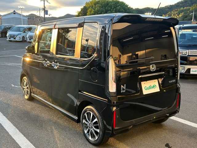 ホンダ Ｎ ＢＯＸ カスタム 京都府 2023(令5)年 2.1万km クリスタルブラックパール 純正８型ナビ　前後ドラレコ　衝突軽減ブレーキ　レーンキープアシスト　クルーズコントロール（追従機能付き）　ＥＴＣ　シートヒーター　両側パワースライドドア　チップアップシート　オートマチックハイビーム