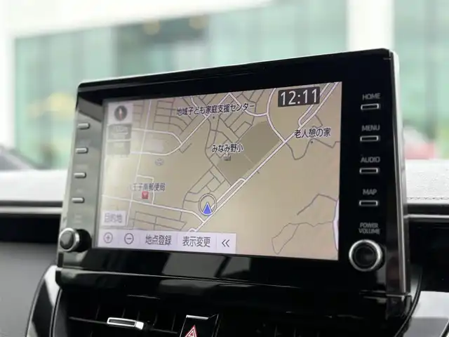 トヨタ カローラツーリング ハイブリッド ダブルバイビー 東京都 2019(令1)年 5.8万km ホワイトパールクリスタルシャイン TOYOTA純正ナビ付9インチディスプレイオーディオ/・フルセグTV/・Bluetooth接続/・T-Connect/・Apple Car Play/・Android Auto/Toyota Safety Sense/・レーントレーシングアシスト/・プリクラッシュセーフティ/・ブラインドスポットモニター/・リヤクロストラフィックアラート/・パーキングサポートブレーキ/・ロードサインアシスト/・レーダークルーズコントロール/・先行車発進告知/ヘッドアップディスプレイ/電子パーキング/オートホールド/プッシュスタート/ドライブレコーダー（DRT-H68A）/バックカメラ/ETC2.0/純正フロアマット/純正17インチアルミホイール/ハーフレザーシート/シートヒーター/ステアリングヒーター/LEDヘッドライト