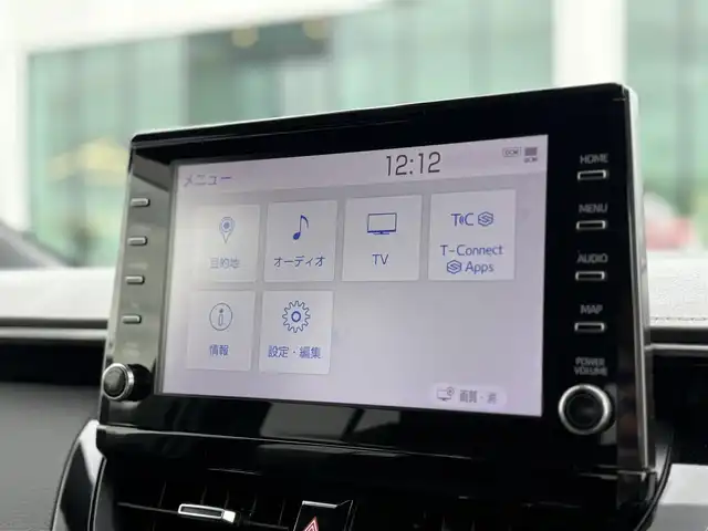 トヨタ カローラツーリング ハイブリッド ダブルバイビー 東京都 2019(令1)年 5.8万km ホワイトパールクリスタルシャイン TOYOTA純正ナビ付9インチディスプレイオーディオ/・フルセグTV/・Bluetooth接続/・T-Connect/・Apple Car Play/・Android Auto/Toyota Safety Sense/・レーントレーシングアシスト/・プリクラッシュセーフティ/・ブラインドスポットモニター/・リヤクロストラフィックアラート/・パーキングサポートブレーキ/・ロードサインアシスト/・レーダークルーズコントロール/・先行車発進告知/ヘッドアップディスプレイ/電子パーキング/オートホールド/プッシュスタート/ドライブレコーダー（DRT-H68A）/バックカメラ/ETC2.0/純正フロアマット/純正17インチアルミホイール/ハーフレザーシート/シートヒーター/ステアリングヒーター/LEDヘッドライト