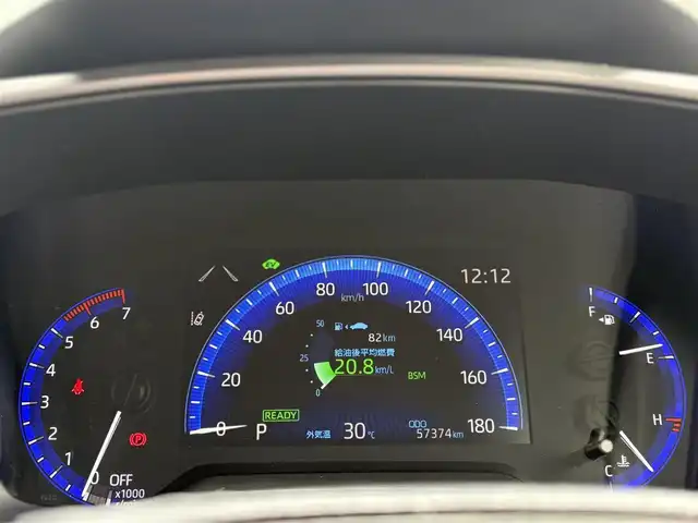 トヨタ カローラツーリング ハイブリッド ダブルバイビー 東京都 2019(令1)年 5.8万km ホワイトパールクリスタルシャイン TOYOTA純正ナビ付9インチディスプレイオーディオ/・フルセグTV/・Bluetooth接続/・T-Connect/・Apple Car Play/・Android Auto/Toyota Safety Sense/・レーントレーシングアシスト/・プリクラッシュセーフティ/・ブラインドスポットモニター/・リヤクロストラフィックアラート/・パーキングサポートブレーキ/・ロードサインアシスト/・レーダークルーズコントロール/・先行車発進告知/ヘッドアップディスプレイ/電子パーキング/オートホールド/プッシュスタート/ドライブレコーダー（DRT-H68A）/バックカメラ/ETC2.0/純正フロアマット/純正17インチアルミホイール/ハーフレザーシート/シートヒーター/ステアリングヒーター/LEDヘッドライト