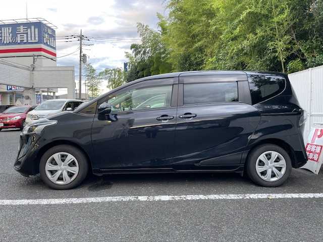 トヨタ シエンタ ファンベースG 茨城県 2019(平31)年 2.5万km ブラックマイカ 衝突被害軽減システム/盗難防止装置/横滑り防止装置/バックカメラ/ETC/Bluetooth/TV（ワンセグ）/スライドドア