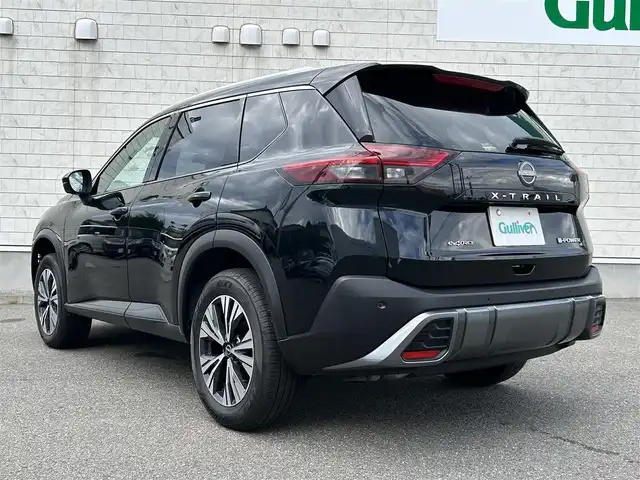 日産 エクストレイル X e－4ORCE 山形県 2023(令5)年 0.3万km ダイヤモンドブラック 4WD/純正12.3インチナビ/フルセグTV/FM/AM/Apple Car play/Bluetooth/インテリジェンスクルーズ/前席パワーシート/ドライブモード/前席シートヒーター/純正マット/AUTOライト/全方位カメラ/ハンドルヒーター/電脳リアゲート/盗難防止装置/スマートキー