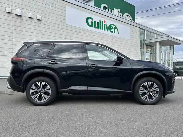 日産 エクストレイル X e－4ORCE 山形県 2023(令5)年 0.3万km ダイヤモンドブラック 4WD/純正12.3インチナビ/フルセグTV/FM/AM/Apple Car play/Bluetooth/インテリジェンスクルーズ/前席パワーシート/ドライブモード/前席シートヒーター/純正マット/AUTOライト/全方位カメラ/ハンドルヒーター/電脳リアゲート/盗難防止装置/スマートキー