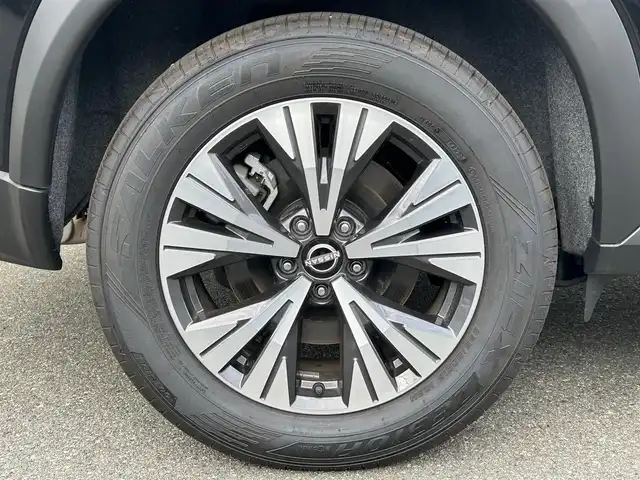 日産 エクストレイル X e－4ORCE 山形県 2023(令5)年 0.3万km ダイヤモンドブラック 4WD/純正12.3インチナビ/フルセグTV/FM/AM/Apple Car play/Bluetooth/インテリジェンスクルーズ/前席パワーシート/ドライブモード/前席シートヒーター/純正マット/AUTOライト/全方位カメラ/ハンドルヒーター/電脳リアゲート/盗難防止装置/スマートキー