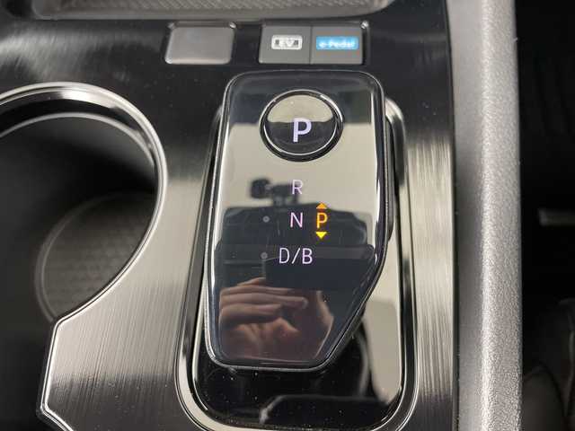 日産 エクストレイル X e－4ORCE 道央・札幌 2023(令5)年 0.3万km ダイヤモンドブラック ・4WD/ハイブリッド/・プロパイロット/・純正12.3インチナビ/・フルセグTV/FM/AM/Apple Car play/・Bluetooth/・アラウンドビューモニター/・パワーバックドア/・インテリジェンスクルーズコントロール/・LEDオートライト/・ハーフレザーシート/・メモリーパワーシート/・シートヒーター/・ステアリングヒーター/・スマートキー/・インテリジェントルームミラー/・ダウンヒルアシストコントロール/・AC100V/・ETC2.0