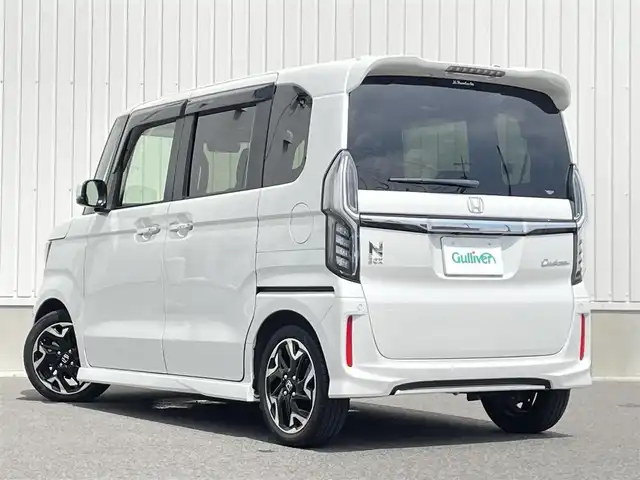 ホンダ Ｎ ＢＯＸ カスタム G L ターボ ホンダセンシング 群馬県 2020(令2)年 2.4万km プラチナホワイトパール ホンダセンシング/・車線逸脱抑制装置/・後方誤発進抑制機能/・誤発進抑制機/・LKA/ワンオーナー/純正８インチプレミアムインターナビ/（CD/DVD/SD/BT/AppleCarPlay）/バックカメラ/フルセグTV/両側パワースライドドア/レーダークルコン/ビルトインETC/レザーシート/シートヒーター（D席/N席）/純正前後ドラレコ/純正AW/LEDヘッドライト/フロアマット/保証書/取説/記録簿/スペアキー1本