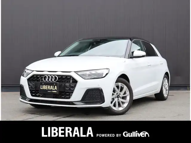 アウディ アウディ Ａ１ SB 25TFSI アドバンスド 静岡県 2022(令4)年 2.8万km グレイシアホワイトメタリック プッシュスタート/アイドリングストップ/メーカーナビ/スマートキー/レーダークルーズコントロール/バックカメラ/純正フロアマット/純正アルミホイール/Apple Carplay/横滑り防止装置/レーンキープアシスト/オートライト/オートマチックハイビーム/ヘッドライトLED/スペアキーあり