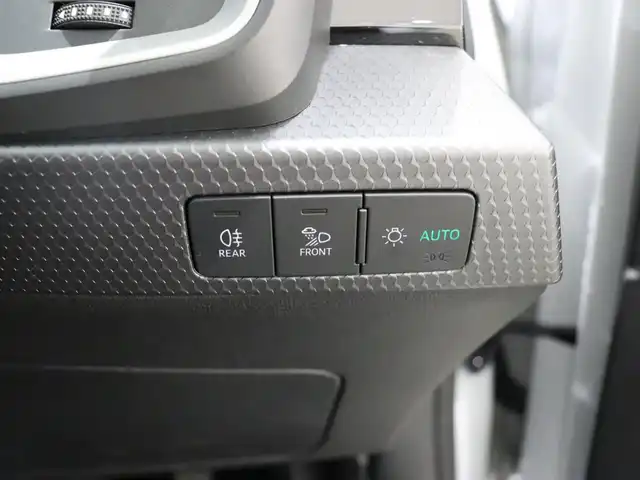 アウディ アウディ Ａ１ SB 25TFSI アドバンスド 静岡県 2022(令4)年 2.8万km グレイシアホワイトメタリック プッシュスタート/アイドリングストップ/メーカーナビ/スマートキー/レーダークルーズコントロール/バックカメラ/純正フロアマット/純正アルミホイール/Apple Carplay/横滑り防止装置/レーンキープアシスト/オートライト/オートマチックハイビーム/ヘッドライトLED/スペアキーあり