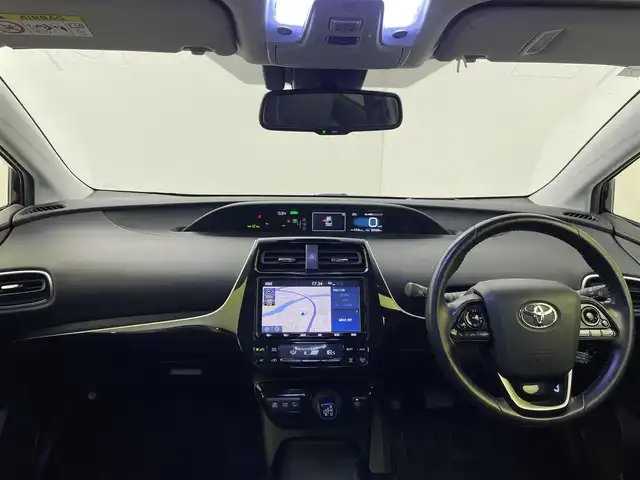 トヨタ プリウス A ツーリングセレクション 群馬県 2019(令1)年 8.4万km アティチュードブラックマイカ 純正９インチナビ　バックカメラ　レーダークルーズコントロール　パーキングアシスト　ＢＳＭ　ＬＥＤ　ＡＨＢ　シートヒーター　パワーシート　純正１７インチＡＷ　ステアリングリモコン　ＥＴＣ２．０　禁煙車