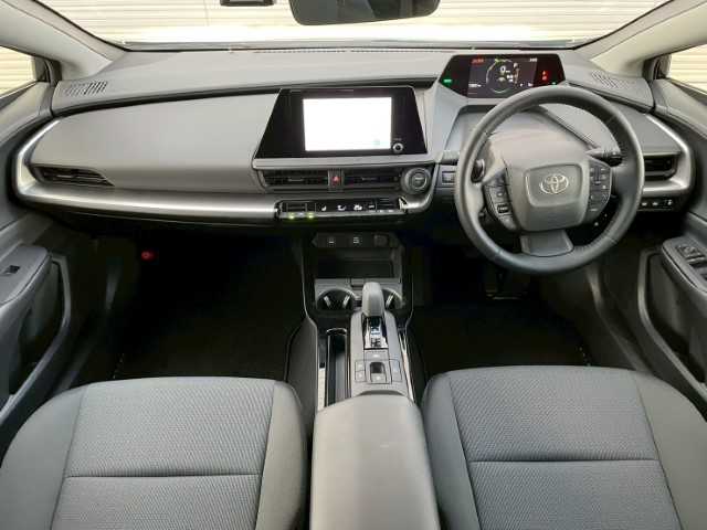 トヨタ プリウス U 岩手県 2024(令6)年 1.4万km アティチュードブラックマイカ 純正ディスプレイオーディオ/プリクラッシュセーフティ　/レーダークルーズコントロール　/フルセグ　/ステアリングヒーター　/オートマチックハイビーム　/ETC2.0　/スマートキー　/ドアバイザー　/社外前後ドラレコ　/トラクションコントロール　/LEDヘッドライト　/バックフォグランプ