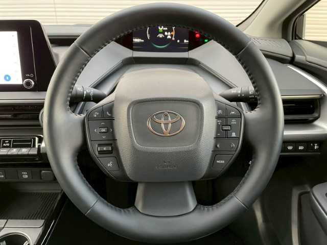 トヨタ プリウス U 岩手県 2024(令6)年 1.4万km アティチュードブラックマイカ 純正ディスプレイオーディオ/プリクラッシュセーフティ　/レーダークルーズコントロール　/フルセグ　/ステアリングヒーター　/オートマチックハイビーム　/ETC2.0　/スマートキー　/ドアバイザー　/社外前後ドラレコ　/トラクションコントロール　/LEDヘッドライト　/バックフォグランプ