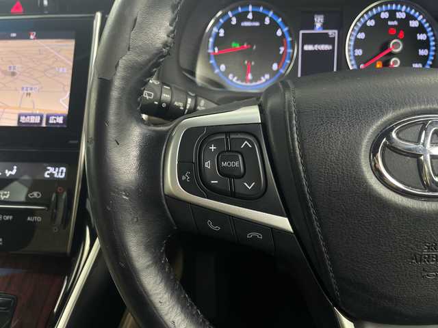 トヨタ ハリアー プレミアム 埼玉県 2016(平28)年 4.8万km ホワイトパールクリスタルシャイン JBLプレミアムサウンド/純正ナビ/CD/DVD/Bluetooth/フルセグ/バックカメラ/ビルトインETC/トヨタセーフティセンス/追従機能付クルーズコントロール/電動リアゲート/純正18インチアルミホイール/純正フロアマット/プッシュスタート/スマートキー