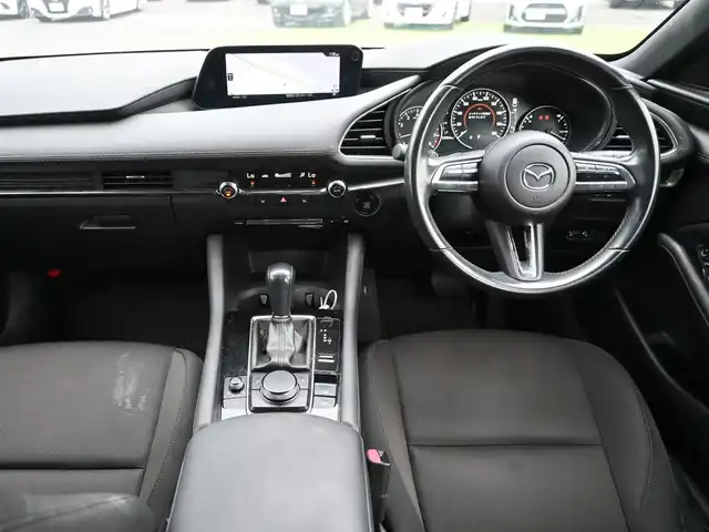 マツダ マツダ３ファストバック 15S ツーリング 千葉県 2020(令2)年 6.4万km スノーフレイクホワイトパールマイカ 215/45R18/スマートシティブレーキサポート/ブラインドスポットモニタリング/レーンキープ・アシスト・システム/純正SDナビ/地デジTV/【DVD/CD再生機能　Bluetooth接続】/360°ビュー・モニター/ドライブレコーダー/革巻きステアリング/ステアリングスイッチ/ETC/LEDヘッドライト/コーナーセンサー/純正18インチアルミホイル/サイド/カーテンエアバッグ/アドバンストキーレスエントリー