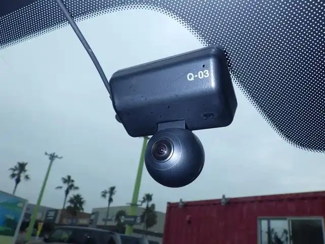 マツダ マツダ３ファストバック 15S ツーリング 千葉県 2020(令2)年 6.4万km スノーフレイクホワイトパールマイカ 215/45R18/スマートシティブレーキサポート/ブラインドスポットモニタリング/レーンキープ・アシスト・システム/純正SDナビ/地デジTV/【DVD/CD再生機能　Bluetooth接続】/360°ビュー・モニター/ドライブレコーダー/革巻きステアリング/ステアリングスイッチ/ETC/LEDヘッドライト/コーナーセンサー/純正18インチアルミホイル/サイド/カーテンエアバッグ/アドバンストキーレスエントリー