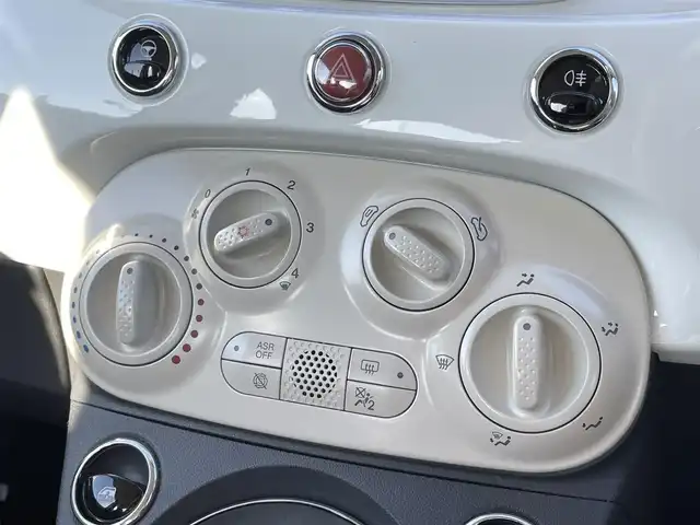 フィアット ５００ 1．2 ポップ 三重県 2017(平29)年 4.2万km ボサノバホワイト 純正オーディオ/LEDデイライト/Bluetooth/AUX/USB/ETC/純正14インチホイールキャップ/社外ドライブレコーダー/ステアリングスイッチ/革巻きステアリング/シルバーメッキミラー