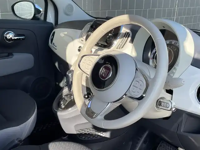 フィアット ５００ 1．2 ポップ 三重県 2017(平29)年 4.2万km ボサノバホワイト 純正オーディオ/LEDデイライト/Bluetooth/AUX/USB/ETC/純正14インチホイールキャップ/社外ドライブレコーダー/ステアリングスイッチ/革巻きステアリング/シルバーメッキミラー