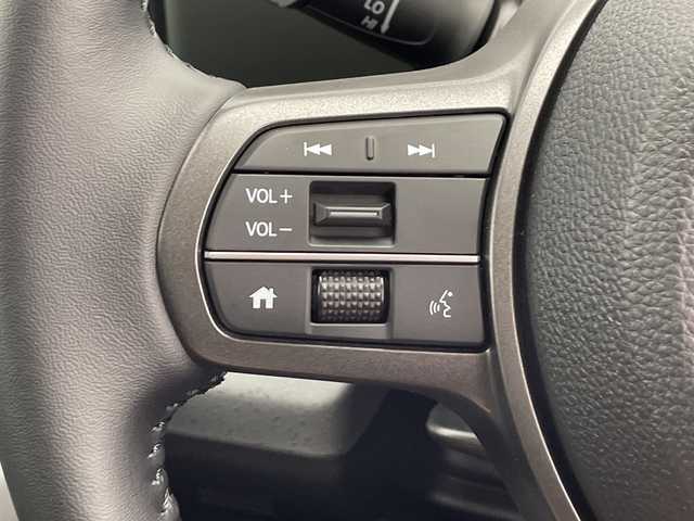 ホンダ フリード ハイブリット e:HEV クロスター 千葉県 2025(令7)年 0.1千km プラチナホワイトパール 登録済未使用車/純正SDナビ/フルセグTV/Bluetooth/USB/バックカメラ/ブラインドスポットモニター/クリアランスソナー/両側パワースライドドア/ハーフレザーシート/シートヒーター/ISOFIX/Apple Carplay/Android Auto/ホンダセンシング/追従クルーズコントロール/レーンキープアシスト/衝突被害軽減ブレーキ/オートマチックハイビーム/LEDヘッドライト