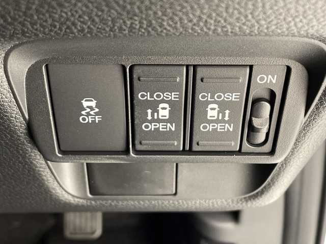 ホンダ フリード ハイブリット e:HEV クロスター 千葉県 2025(令7)年 0.1千km プラチナホワイトパール 登録済未使用車/純正SDナビ/フルセグTV/Bluetooth/USB/バックカメラ/ブラインドスポットモニター/クリアランスソナー/両側パワースライドドア/ハーフレザーシート/シートヒーター/ISOFIX/Apple Carplay/Android Auto/ホンダセンシング/追従クルーズコントロール/レーンキープアシスト/衝突被害軽減ブレーキ/オートマチックハイビーム/LEDヘッドライト