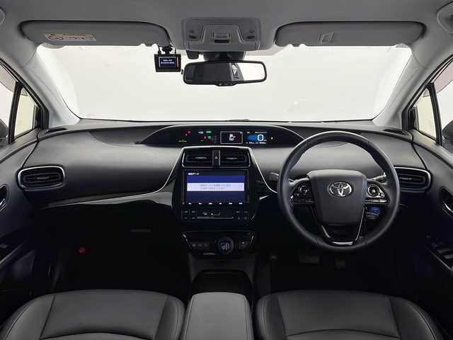 トヨタ プリウス A ツーリングセレクション 愛知県 2019(令1)年 4.1万km アティチュードブラックマイカ /純正9インチメモリナビ//AM/FM/SD/DISC/BT/フルセグ//前後ドライブレコーダー//黒革調シート//前席シートヒーター//運転席パワーシート//LEDオートライト//フロントフォグランプ//オートハイビーム//トヨタセーフティセンス//PCS//PKSB//BSM//RCTA//HUD//LDA//ACC//クリアランスソナー//インテリジェントパーキングアシスト//プッシュスタート//横滑り防止装置//トノカバー//純正フロアマット//純正ドアバイザー//ISOFIX//スマートキー//オートリトラウィンカーミラー//スペアキー