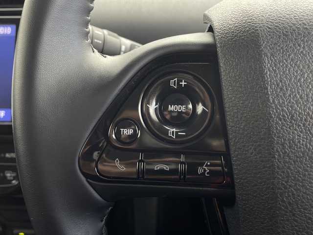 トヨタ プリウス A ツーリングセレクション 愛知県 2019(令1)年 4.1万km アティチュードブラックマイカ /純正9インチメモリナビ//AM/FM/SD/DISC/BT/フルセグ//前後ドライブレコーダー//黒革調シート//前席シートヒーター//運転席パワーシート//LEDオートライト//フロントフォグランプ//オートハイビーム//トヨタセーフティセンス//PCS//PKSB//BSM//RCTA//HUD//LDA//ACC//クリアランスソナー//インテリジェントパーキングアシスト//プッシュスタート//横滑り防止装置//トノカバー//純正フロアマット//純正ドアバイザー//ISOFIX//スマートキー//オートリトラウィンカーミラー//スペアキー