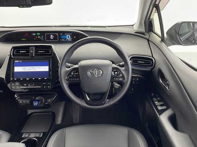 トヨタ プリウス A ツーリングセレクション 愛知県 2019(令1)年 4.1万km アティチュードブラックマイカ /純正9インチメモリナビ//AM/FM/SD/DISC/BT/フルセグ//前後ドライブレコーダー//黒革調シート//前席シートヒーター//運転席パワーシート//LEDオートライト//フロントフォグランプ//オートハイビーム//トヨタセーフティセンス//PCS//PKSB//BSM//RCTA//HUD//LDA//ACC//クリアランスソナー//インテリジェントパーキングアシスト//プッシュスタート//横滑り防止装置//トノカバー//純正フロアマット//純正ドアバイザー//ISOFIX//スマートキー//オートリトラウィンカーミラー//スペアキー