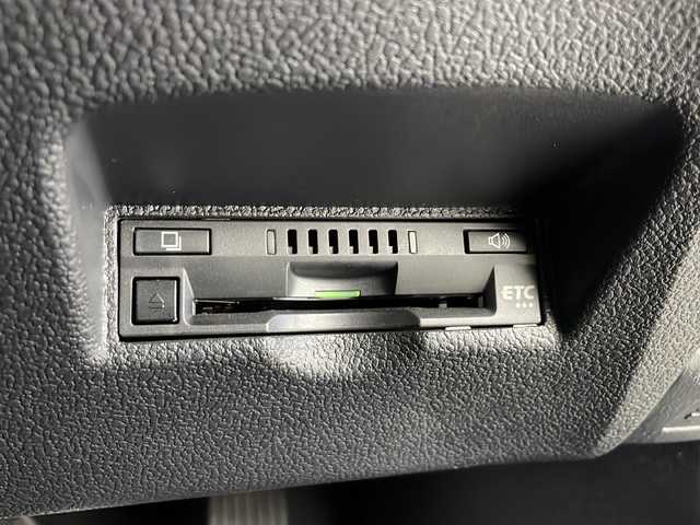 トヨタ プリウス A ツーリングセレクション 愛知県 2019(令1)年 4.1万km アティチュードブラックマイカ /純正9インチメモリナビ//AM/FM/SD/DISC/BT/フルセグ//前後ドライブレコーダー//黒革調シート//前席シートヒーター//運転席パワーシート//LEDオートライト//フロントフォグランプ//オートハイビーム//トヨタセーフティセンス//PCS//PKSB//BSM//RCTA//HUD//LDA//ACC//クリアランスソナー//インテリジェントパーキングアシスト//プッシュスタート//横滑り防止装置//トノカバー//純正フロアマット//純正ドアバイザー//ISOFIX//スマートキー//オートリトラウィンカーミラー//スペアキー