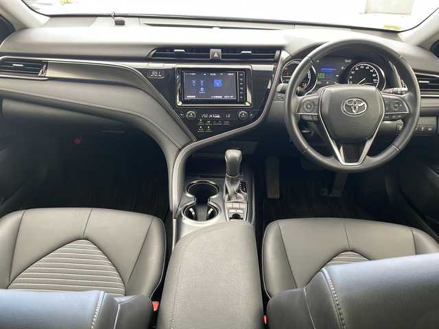 トヨタ カムリ WS 沖縄県 2019(平31)年 3.1万km プラチナホワイトパールマイカ 純正ナビゲーション（NSZT-W66T)/フルセグTV/CD/DVD/ETC/Bluetooth/バックカメラ/トヨタセーフティセンス/LEDヘッドライト/前後ドライブレコーダー/レーダークルーズコントロール/ハーフレザーシート　