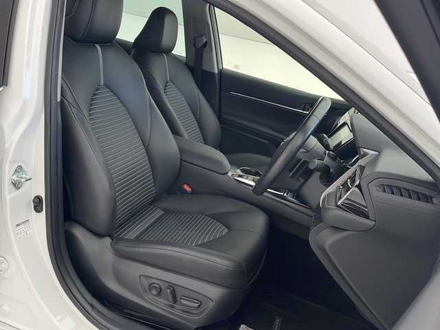 トヨタ カムリ WS 沖縄県 2019(平31)年 3.1万km プラチナホワイトパールマイカ 純正ナビゲーション（NSZT-W66T)/フルセグTV/CD/DVD/ETC/Bluetooth/バックカメラ/トヨタセーフティセンス/LEDヘッドライト/前後ドライブレコーダー/レーダークルーズコントロール/ハーフレザーシート　