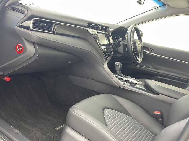 トヨタ カムリ WS 沖縄県 2019(平31)年 3.1万km プラチナホワイトパールマイカ 純正ナビゲーション（NSZT-W66T)/フルセグTV/CD/DVD/ETC/Bluetooth/バックカメラ/トヨタセーフティセンス/LEDヘッドライト/前後ドライブレコーダー/レーダークルーズコントロール/ハーフレザーシート　