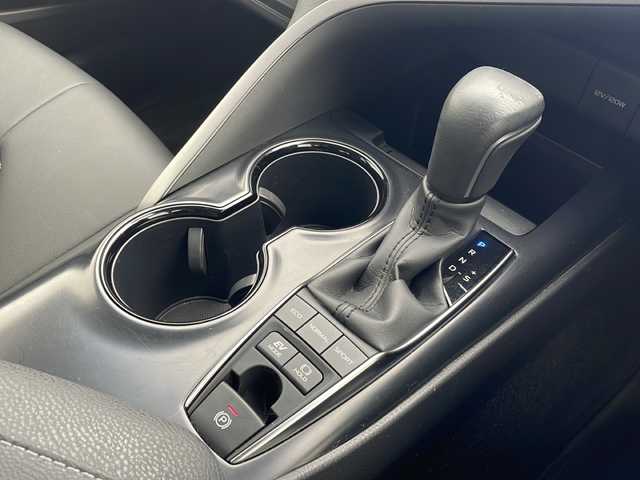 トヨタ カムリ WS 沖縄県 2019(平31)年 3.1万km プラチナホワイトパールマイカ 純正ナビゲーション（NSZT-W66T)/フルセグTV/CD/DVD/ETC/Bluetooth/バックカメラ/トヨタセーフティセンス/LEDヘッドライト/前後ドライブレコーダー/レーダークルーズコントロール/ハーフレザーシート　