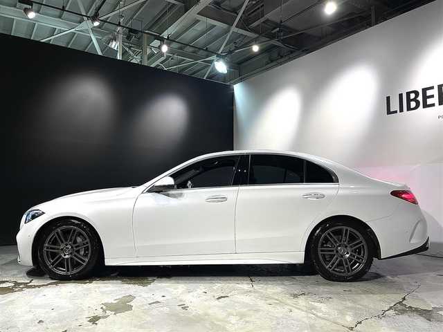 メルセデス・ベンツ Ｍ・ベンツ Ｃ２００ 4マチックアバンギャルド 道央・札幌 2022(令4)年 2.1万km 白 AMGライン/ベーシックｐｋｇ/　・ＨＵＤ/　・ＭＢＵＸ ARナビゲーション（USB、Bt、フルセグ）/レーダーセーフティpkg/DIGITALライト（ウルトラハイビーム付）/アダプティブハイビームアシスト＋/LEDコーナリングライト/11.9inchメディアディスプレイ/12.3inchコクピットディスプレイ/ハーフレザーシート/シートヒーター（D/N）/パワーシート（D/N）/シートメモリー（D/N）/パークトロニック（F/R）/アンビエントライト（64色）/360°カメラ/オートライト/ETC/保証書、取扱説明書、スペアキー1本有