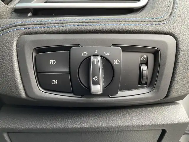 ＢＭＷ ２１８ｉ アクティブツアラー Mスポーツ 東京都 2018(平30)年 1.1万km ミネラルホワイト ワンオーナー/インテリジェントセーフティ/純正HDDナビ/　DVD/CD/Bluetooth/バックカメラ/クルーズコントロール/純正ドライブレコーダー/LEDヘッドライト/フォグランプ/オートライト/純正17インチアルミホイール/ビルトインETC/プッシュスタート/スマートキー×2/アイドリングストップ/電動格納ミラー/ウインカーミラー/フロアマット/ドアバイザー/保証書/取扱説明書