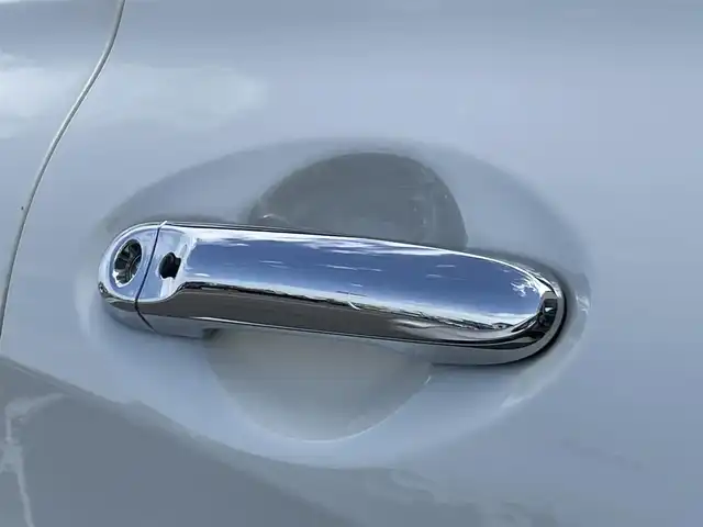 日産 ノート e－パワー X 香川県 2019(令1)年 4.9万km ブリリアントホワイトパール 登録時走行距離 48891km/純正ナビ/→AM/FM/フルセグTV/Bluetooth/アラウンドビューモニター/ドライブレコーダー/デジタルインナーミラー/ETC/オートライト/純正１５インチAW/エマージェンシーブレーキアシスト/コーナーセンサー/レーンキープアシスト/プッシュスタート/スマートキー