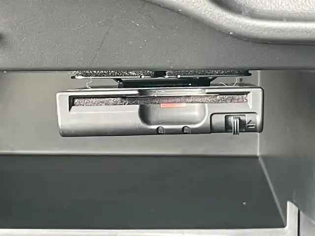 日産 ノート e－パワー X 香川県 2019(令1)年 4.9万km ブリリアントホワイトパール 登録時走行距離 48891km/純正ナビ/→AM/FM/フルセグTV/Bluetooth/アラウンドビューモニター/ドライブレコーダー/デジタルインナーミラー/ETC/オートライト/純正１５インチAW/エマージェンシーブレーキアシスト/コーナーセンサー/レーンキープアシスト/プッシュスタート/スマートキー
