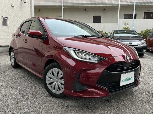 トヨタ ヤリス Z 兵庫県 2020(令2)年 0.7万km センシュアルレッドマイカ ワンオーナー/純正メーカーナビ/　Bluetooth・USB/フルセグTV/バックカメラ/シートヒーター/アダプティブクルーズコントロール/アンチロック・ブレーキ・システム/衝突被害軽減システム/横滑り防止装置/前後コーナーセンサー/レーンキープアシスト/盗難防止装置/オートライト/オートマチックハイビーム/W＋サイドエアバッグ/カーテンエアバッグ/純正フロアマット/純正LEDヘッドライト/スマートキー/スペアキー×1/取扱説明書/保証書