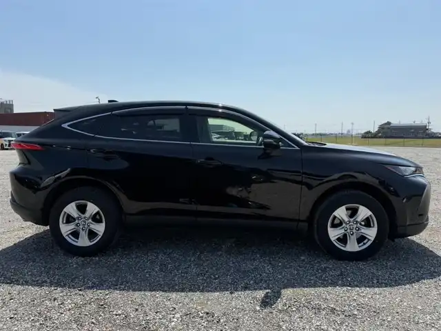 トヨタ ハリアー S 島根県 2022(令4)年 3.8万km ブラック ワンオーナー/純正8型ディスプレイオーディオ/　(AM/FM/AppleCarPlay、AndroidAuto対応)/バックカメラ/ビルトインETC/レーダークルーズコントロール/クリアランスソナー/セーフティセンス/・プリクラッシュセーフティ/・レーントレーシングアシスト/・オートマチックハイビーム/・ロードサインアシスト/パーキングサポートブレーキ/パラボラ式LEDヘッドランプ/オートライト/オートエアコン/本革巻きステアリング/ステアリングスイッチ/純正17インチアルミホイール/スマートエントリー/スタートシステム/禁煙車
