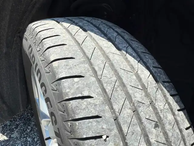 トヨタ ハリアー S 島根県 2022(令4)年 3.8万km ブラック ワンオーナー/純正8型ディスプレイオーディオ/　(AM/FM/AppleCarPlay、AndroidAuto対応)/バックカメラ/ビルトインETC/レーダークルーズコントロール/クリアランスソナー/セーフティセンス/・プリクラッシュセーフティ/・レーントレーシングアシスト/・オートマチックハイビーム/・ロードサインアシスト/パーキングサポートブレーキ/パラボラ式LEDヘッドランプ/オートライト/オートエアコン/本革巻きステアリング/ステアリングスイッチ/純正17インチアルミホイール/スマートエントリー/スタートシステム/禁煙車