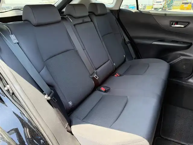 トヨタ ハリアー S 島根県 2022(令4)年 3.8万km ブラック ワンオーナー/純正8型ディスプレイオーディオ/　(AM/FM/AppleCarPlay、AndroidAuto対応)/バックカメラ/ビルトインETC/レーダークルーズコントロール/クリアランスソナー/セーフティセンス/・プリクラッシュセーフティ/・レーントレーシングアシスト/・オートマチックハイビーム/・ロードサインアシスト/パーキングサポートブレーキ/パラボラ式LEDヘッドランプ/オートライト/オートエアコン/本革巻きステアリング/ステアリングスイッチ/純正17インチアルミホイール/スマートエントリー/スタートシステム/禁煙車