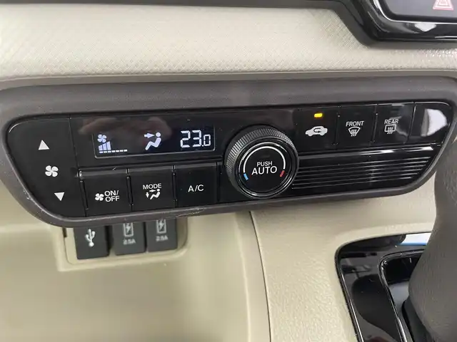 ホンダ Ｎ ＢＯＸ G EX ターボ ホンダセンシング 富山県 2018(平30)年 2.2万km プレミアムアイボリーP 純正8型ナビ（AM/FM/DVD/BT/USB/フルセグ）/バックカメラ/ドライブレコーダー/ETC/両側パワースライドドア/衝突被害軽減システム/レーダークルーズコントロール/レーンキープアシスト/コーナーセンサー/横滑り防止装置/オートLEDライト/純正フロアマット/革巻きステアリング/ステアリングスイッチ/スマートキー/スペアキー