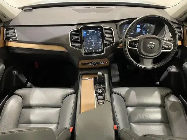 ボルボ ＸＣ９０ B5 AWD ノルディックED 熊本県 2020(令2)年 6.2万km サヴィルグレーメタリック ・100台限定/・スマートキー/・プッシュスタート/・パノラマサンルーフ /・CitySafety/・レーンキープエイド/・ロードサインインフォメーション/・ドライバーアラート/・ハイビームアシスト/・パーキングアシスト/・ブラインドスポットモニター/・アクティブ・ペンディング・ライト/・クロストラフィックアラート/・衝突回避/・クルーズコントロール(追従式)/・グレー革シート/・前席パワーシート /・4席シートヒーター /・前席エアシート /・ハンドルヒーター /・純正メモリナビ/　【CD・BT・USB・AppleCarPlay・AndroidAuto】/・harman/kardonサウンドシステム/・フルセグTV/・全方位カメラ/・ETC/・パワーバックドア/・LEDヘッドランプ/・LEDフォグランプ/・純正マット