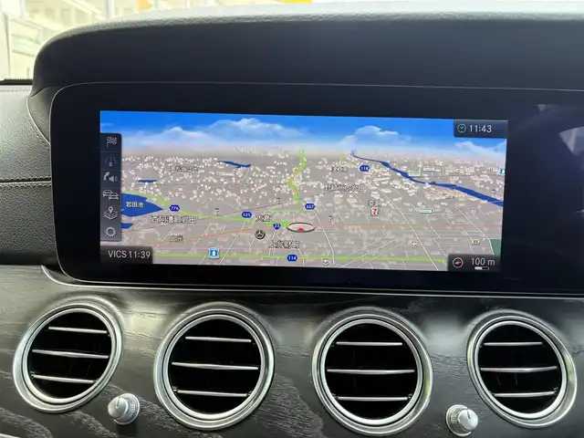 メルセデス・ベンツ Ｅ３５０e アバンギャルド スポーツ 三重県 2019(令1)年 3.2万km ダイヤモンドホワイト ♪充電ケーブル有り♪/レーダーセーフティ/純正ナビ/　・Bluetooth/　・USB/　・フルセグ/３６０°カメラ/ブラウンレザーシート/LEDヘッドライト/リアフォグライト /D/N席パワーシート/D/Nシートヒーター/オートハイビーム/スマートキー/プッシュスタート/クルーズコントロール/パワーバックドア/リアフィルム/ステアリングスイッチ/オートリトラクタブルミラー/ターンミラー/ビルトインETC2.0/ドライブレコーダー
