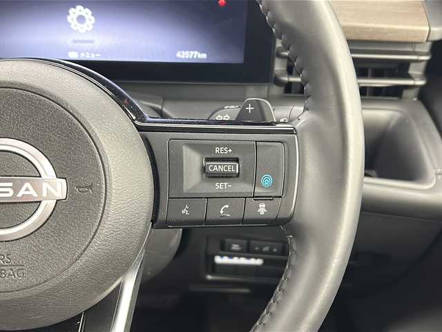 日産 セレナ ハイウェイスター V 宮城県 2023(令5)年 4.3万km プリズムホワイト 禁煙車/アラウンドビューモニター/プロパイロット/エマージェンシーブレーキ/車線逸脱警報/車線逸脱防止支援システム/ＢＳＷ（後側方車両検知警報）/アダプティブヘッドライト/純正12型DAナビ/・USB.BT.AppleCarplay/フルセグTV/両側パワースライドドア/デジタルインナーミラー（前後ドラレコ付）/電動パーキングブレーキ/LEDヘッドライト/フォグランプ/ビルトインETC2.0/ワイヤレス充電/ステアリングスイッチ/アイドリングストップ/プッシュスタート/スマートキー/純正16inAW/フロアマット