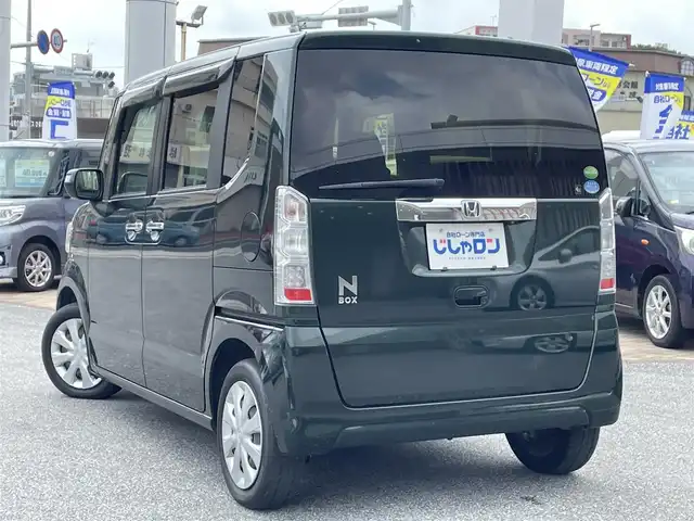 ホンダ Ｎ ＢＯＸ G Lパッケージ 沖縄県 2017(平29)年 5.1万km ブリティッシュグリーンP (株)IDOMが運営する【じしゃロンコザ店】の自社ローン専用車両になりますこちらは現金またはオートローンご利用時の価格です。自社ローンご希望の方は別途その旨お申付け下さい/・社外ナビ/・Bluetooth接続/・DVD再生/・TV/・バックカメラ/・片側パワースライドドア/・ETC/・ドライブレコーダー/・スマートキー/・プッシュスタート/・社外フロアマット