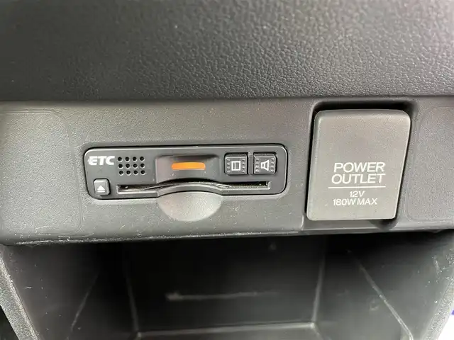ホンダ Ｎ ＢＯＸ G Lパッケージ 沖縄県 2017(平29)年 5.1万km ブリティッシュグリーンP (株)IDOMが運営する【じしゃロンコザ店】の自社ローン専用車両になりますこちらは現金またはオートローンご利用時の価格です。自社ローンご希望の方は別途その旨お申付け下さい/・社外ナビ/・Bluetooth接続/・DVD再生/・TV/・バックカメラ/・片側パワースライドドア/・ETC/・ドライブレコーダー/・スマートキー/・プッシュスタート/・社外フロアマット