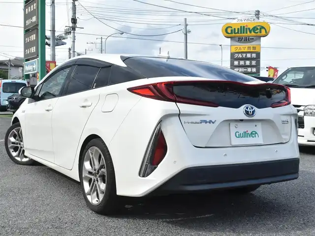 トヨタ プリウス ＰＨＶ S ナビパッケージ 神奈川県 2019(令1)年 4.9万km ホワイトパールクリスタルシャイン トヨタセーフティセンス/純正メモリナビ/フルセグテレビ/Bluetooth/全方位カメラ/レーダークルーズ/ブラインドスポットモニター/ETC2.0/LEDヘッドライト/プッシュスタート/スマートキー/シートカバー/取説/ナビ説/記録(R.2.3.4.5.)/スペアスマートキー