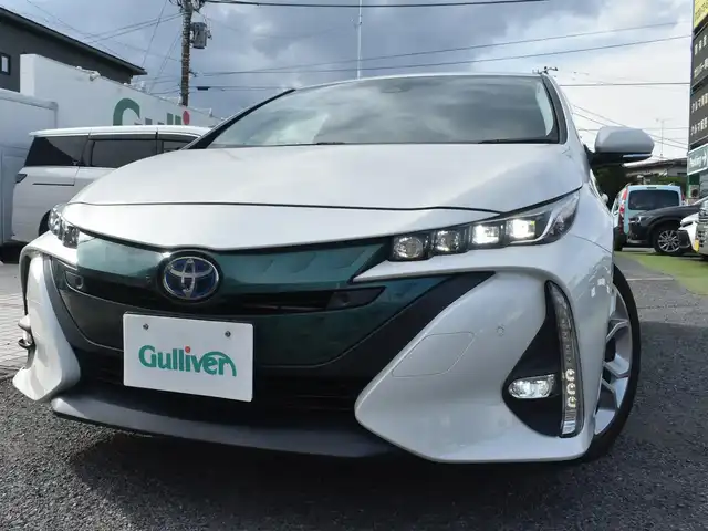 トヨタ プリウス ＰＨＶ S ナビパッケージ 神奈川県 2019(令1)年 4.9万km ホワイトパールクリスタルシャイン トヨタセーフティセンス/純正メモリナビ/フルセグテレビ/Bluetooth/全方位カメラ/レーダークルーズ/ブラインドスポットモニター/ETC2.0/LEDヘッドライト/プッシュスタート/スマートキー/シートカバー/取説/ナビ説/記録(R.2.3.4.5.)/スペアスマートキー