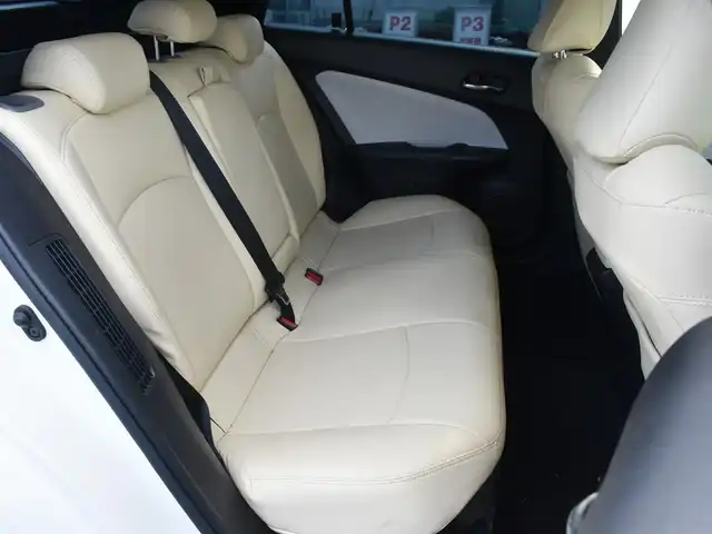 トヨタ プリウス ＰＨＶ S ナビパッケージ 神奈川県 2019(令1)年 4.9万km ホワイトパールクリスタルシャイン トヨタセーフティセンス/純正メモリナビ/フルセグテレビ/Bluetooth/全方位カメラ/レーダークルーズ/ブラインドスポットモニター/ETC2.0/LEDヘッドライト/プッシュスタート/スマートキー/シートカバー/取説/ナビ説/記録(R.2.3.4.5.)/スペアスマートキー