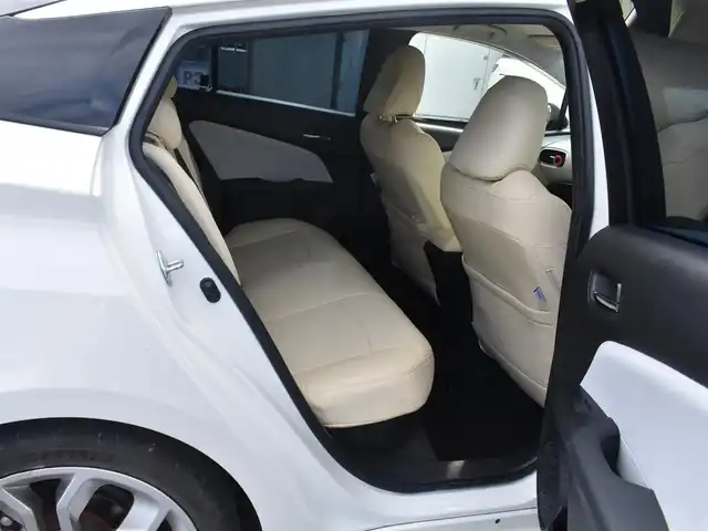 トヨタ プリウス ＰＨＶ S ナビパッケージ 神奈川県 2019(令1)年 4.9万km ホワイトパールクリスタルシャイン トヨタセーフティセンス/純正メモリナビ/フルセグテレビ/Bluetooth/全方位カメラ/レーダークルーズ/ブラインドスポットモニター/ETC2.0/LEDヘッドライト/プッシュスタート/スマートキー/シートカバー/取説/ナビ説/記録(R.2.3.4.5.)/スペアスマートキー
