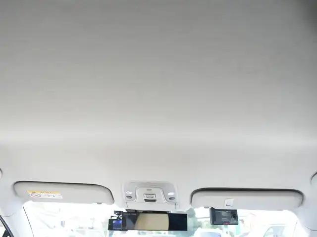 トヨタ プリウス ＰＨＶ S ナビパッケージ 神奈川県 2019(令1)年 4.9万km ホワイトパールクリスタルシャイン トヨタセーフティセンス/純正メモリナビ/フルセグテレビ/Bluetooth/全方位カメラ/レーダークルーズ/ブラインドスポットモニター/ETC2.0/LEDヘッドライト/プッシュスタート/スマートキー/シートカバー/取説/ナビ説/記録(R.2.3.4.5.)/スペアスマートキー